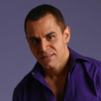 Fabio offers gay massage in New York