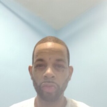 Mr Goodbar offers massage in New York